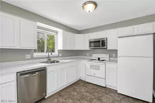 618 State St, Elyria, OH 44035 - Photo 3