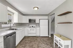 618 State St, Elyria, OH 44035 - Photo 17