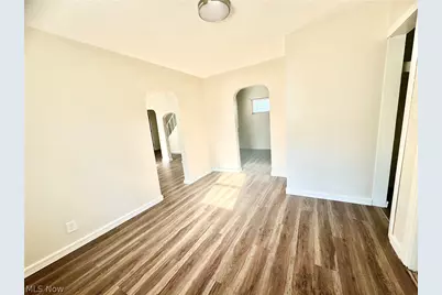 2044 E 29th Street, Lorain, OH 44055 - Photo 7