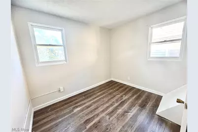 2044 E 29th Street, Lorain, OH 44055 - Photo 17