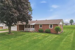 1708 Edmar St, Louisville, OH 44641 - Photo 3