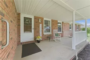 1708 Edmar St, Louisville, OH 44641 - Photo 5