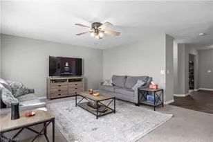 3994 Primrose Way, Lorain, OH 44053 - Photo 3