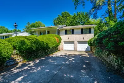 209 Shiawassee Avenue, Akron, OH 44333 - Photo 3