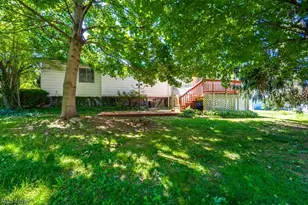 209 Shiawassee Ave, Akron, OH 44333 - Photo 29