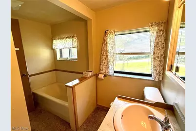 912 Hadley Lane, Marietta, OH 45750 - Photo 17