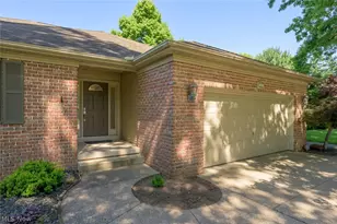 238 Shenandoah Blvd, Barberton, OH 44203 - Photo 3