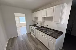15615 Lotus Dr, Loveland, OH 44128 - Photo 3