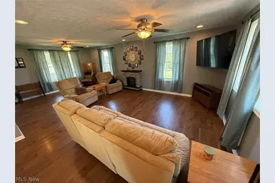 235 Briarwood Drive SE, New Philadelphia, OH 44663 - Photo 7