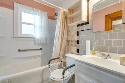 1425 Chippewa Avenue, Akron, OH 44305 - Photo 25
