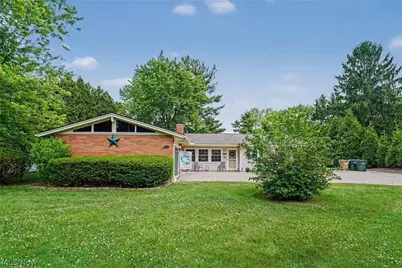 693 Woodbrook Road, Cuyahoga Falls, OH 44223 - Photo 3