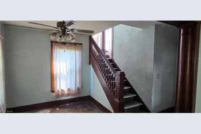 201 W 26th Street, Lorain, OH 44052 - Photo 5