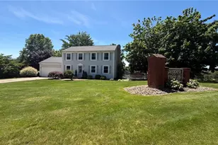 2394 Sesame St NW, Mogadore, OH 44260 - Photo 3