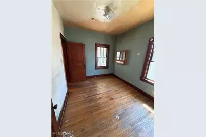 1027 Austin Avenue, Akron, OH 44306 - Photo 17