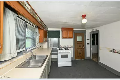 893 Norton Avenue, Barberton, OH 44203 - Photo 13