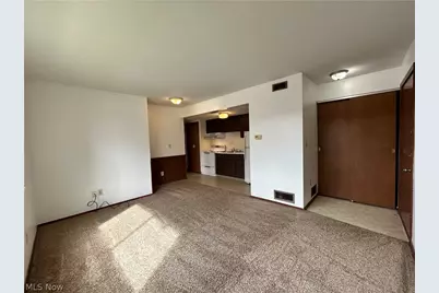 200 West 36th Street #18, Shadyside, OH 43947 - Photo 3