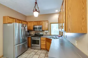 5209 Orchard Ln, North Ridgeville, OH 44039 - Photo 11
