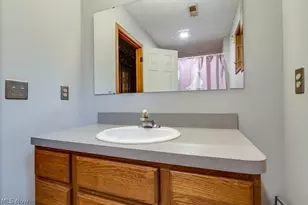 5209 Orchard Ln, North Ridgeville, OH 44039 - Photo 9