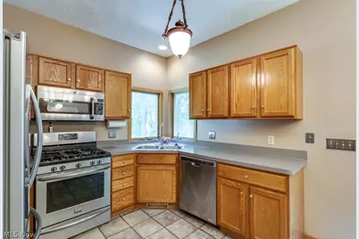 5209 Orchard Lane, North Ridgeville, OH 44039 - Photo 9