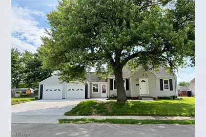 2624 Ellis Avenue NE, Canton, OH 44705 - Photo 1