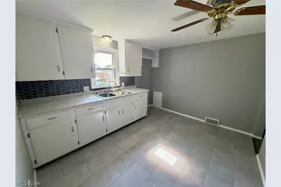 2624 Ellis Avenue NE, Canton, OH 44705 - Photo 13