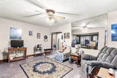 1402 E Wheeling Avenue, Cambridge, OH 43725 - Photo 5
