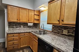 1005 Raymond St, Akron, OH 44307 - Photo 5