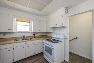 13311 Bellaire Rd, Loveland, OH 44135 - Photo 17