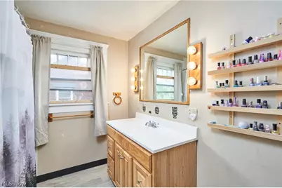 136 Smith Avenue NW, Canton, OH 44708 - Photo 5