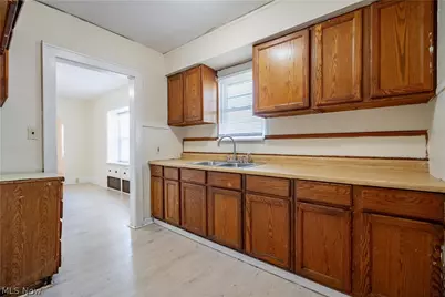 688 Kipling Street, Akron, OH 44306 - Photo 17