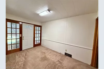 860 Adelaide Avenue NE, Warren, OH 44483 - Photo 7