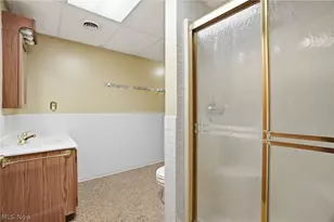 1068 Evening Star Dr, Roaming Shores, OH 44085 - Photo 27