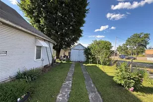 104 Chestnut St, Coshocton, OH 43812 - Photo 3