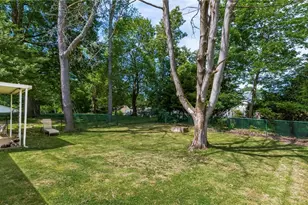 2525 Geneva Dr, Zanesville, OH 43701 - Photo 1