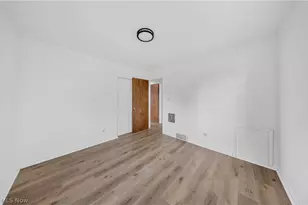 1095 St Michaels Ave, Akron, OH 44320 - Photo 13
