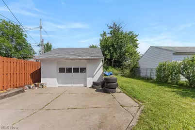 11301 Mountview Avenue, Garfield Heights, OH 44125 - Photo 3