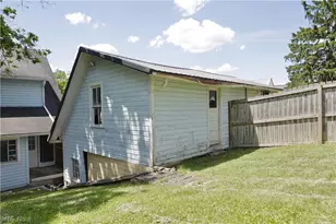 109 Fairview Ave, Millersburg, OH 44654 - Photo 11