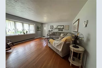 6601 Mapleton Street SE, East Canton, OH 44730 - Photo 9