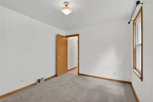 5814 Charles Ave, Parma, OH 44129 - Photo 15