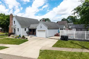 851 Orlando Ave, Akron, OH 44320 - Photo 7