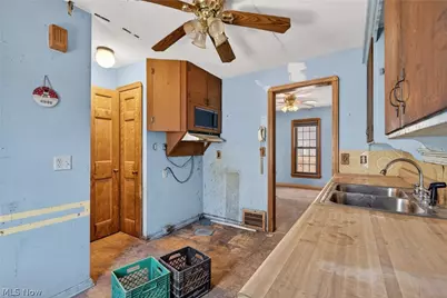 17110 Puritas Avenue, Loveland, OH 44135 - Photo 23