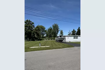 2825 W Risingsun Road, Port Clinton, OH 43452 - Photo 5