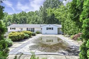301 Crosse Rd, Amherst, OH 44001 - Photo 9