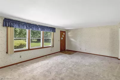 301 Crosse Road, Amherst, OH 44001 - Photo 15