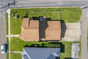 3741 Woodlawn Way, Weirton, WV 26062 - Photo 7