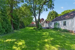 3726 Vernon Ave NW, Canton, OH 44709 - Photo 23