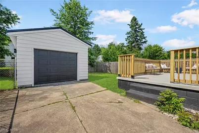 1270 Chandler Avenue, Akron, OH 44314 - Photo 17
