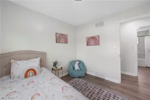 1270 Chandler Ave, Akron, OH 44314 - Photo 13