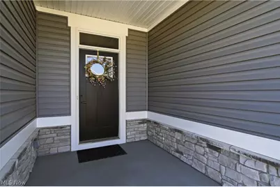 6877 Harrington Court Avenue NE, Canton, OH 44721 - Photo 5