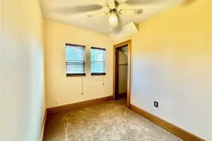 307 Florence St, Belpre, OH 45714 - Photo 17